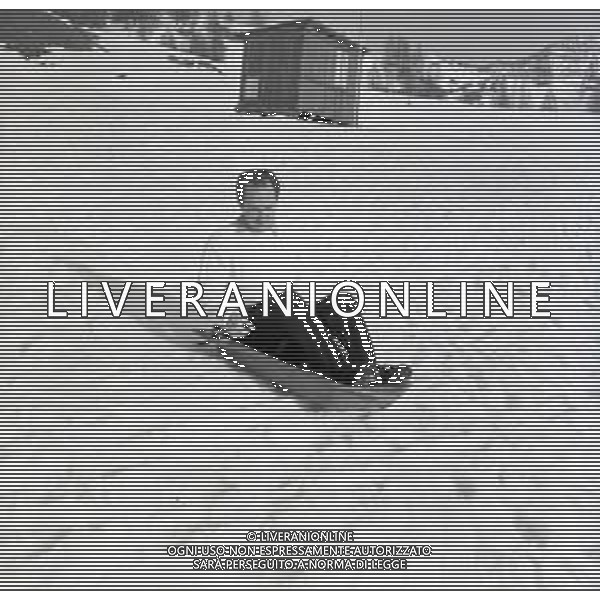 NEG-RETROSPETTIVA NICO FIDENCO CANTANTE NELLA FOTO NICO FIDENCO A CORTINA D\'AMPEZZO NELL\'ANNO 1966 AG ALDO LIVERANI SAS