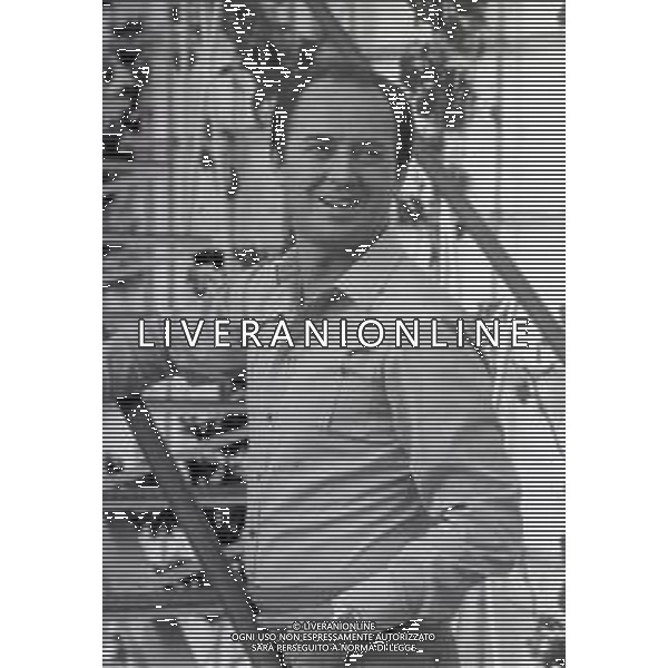 NEG-RETROSPETTIVA NICO FIDENCO CANTANTE NELLA FOTO NICO FIDENCO A ROMA NELL\'ANNO 1968 FOTO PIERO PASCUTTINI-AG ALDO LIVERANI SAS