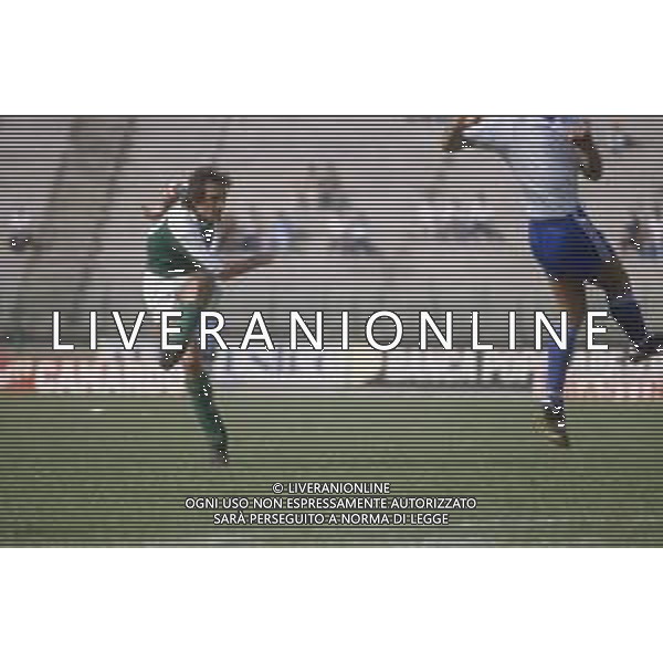 DIAP-RETROSPETTIVA FRANCO COLOMBA CALCIATORE E ALLENATORE NELLA FOTO FRANCO COLOMBA CON LA MAGLIA DELL\'AVELLINO CALCIO AG ALDO LIVERANI SAS