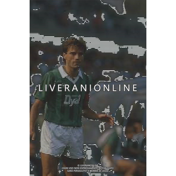 DIAP-RETROSPETTIVA FRANCO COLOMBA CALCIATORE E ALLENATORE NELLA FOTO FRANCO COLOMBA CON LA MAGLIA DELL\'AVELLINO CALCIO AG ALDO LIVERANI SAS