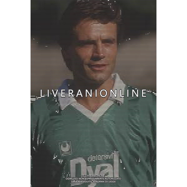 DIAP-RETROSPETTIVA FRANCO COLOMBA CALCIATORE E ALLENATORE NELLA FOTO FRANCO COLOMBA CON LA MAGLIA DELL\'AVELLINO CALCIO AG ALDO LIVERANI SAS