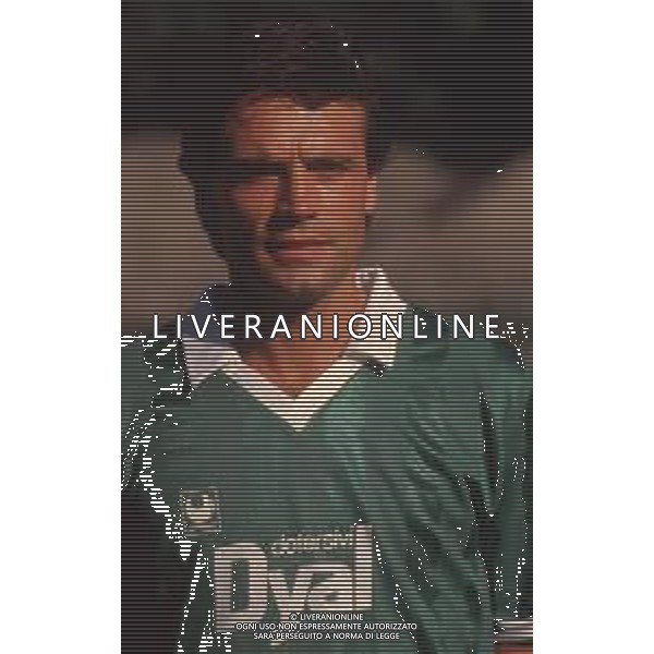 DIAP-RETROSPETTIVA FRANCO COLOMBA CALCIATORE E ALLENATORE NELLA FOTO FRANCO COLOMBA CON LA MAGLIA DELL\'AVELLINO CALCIO AG ALDO LIVERANI SAS