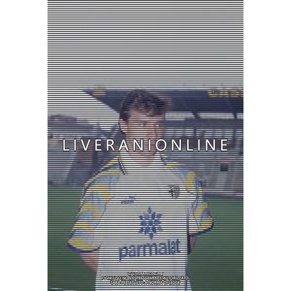 DIAP-RETROSPETTIVA ENRICO CHIESA CALCIATORE NELLA FOTO ENRICO CHIESA PRESENTAZIONE AL PARMA CALCIO NELL\'ANNO 1996 AG ALDO LIVERANI SAS