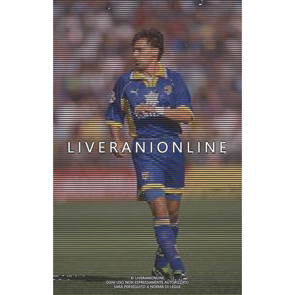 DIAP-RETROSPETTIVA ENRICO CHIESA CALCIATORE NELLA FOTO ENRICO CHIESA CON LA MAGLIA DEL PARMA CALCIO NELL\'ANNO 1997-1998 AG ALDO LIVERANI SAS