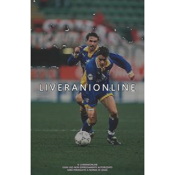 DIAP-RETROSPETTIVA ENRICO CHIESA CALCIATORE NELLA FOTO ENRICO CHIESA CON LA MAGLIA DEL PARMA CALCIO NELL\'ANNO 1997-1998 AG ALDO LIVERANI SAS