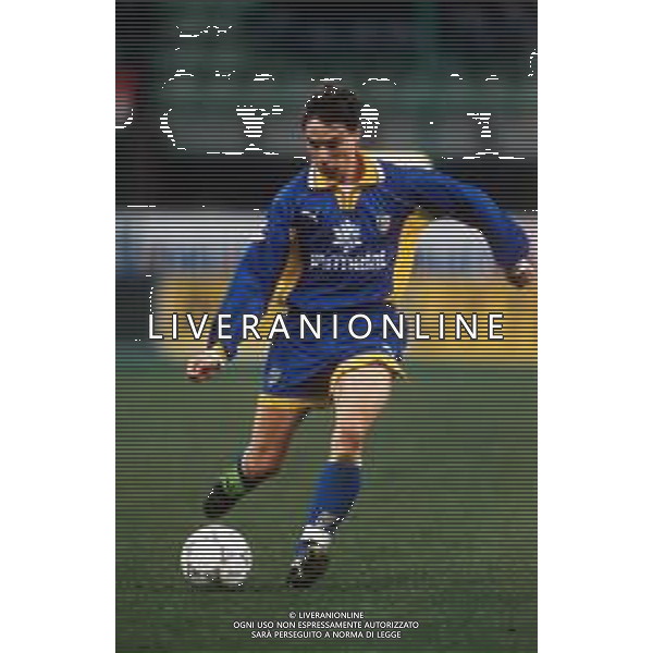 DIAP-RETROSPETTIVA ENRICO CHIESA CALCIATORE NELLA FOTO ENRICO CHIESA CON LA MAGLIA DEL PARMA CALCIO NELL\'ANNO 1997-1998 AG ALDO LIVERANI SAS