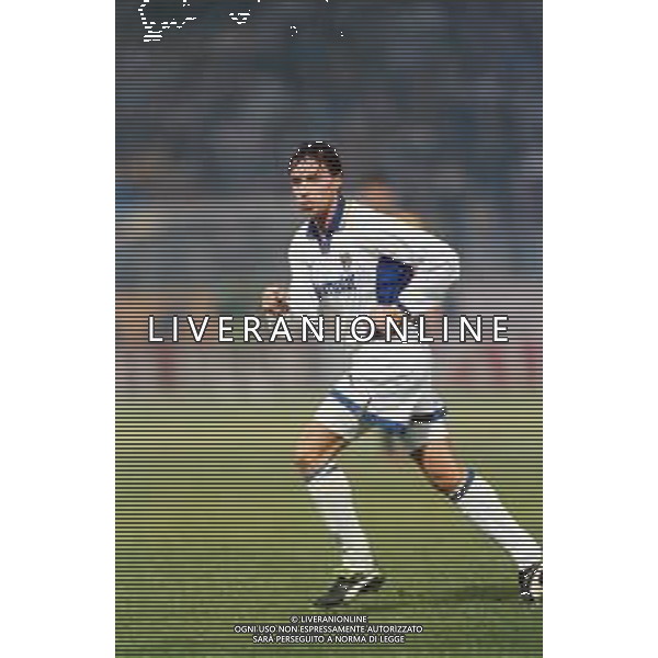 DIAP-RETROSPETTIVA ENRICO CHIESA CALCIATORE NELLA FOTO ENRICO CHIESA CON LA MAGLIA DEL PARMA CALCIO NELL\'ANNO 1997-1998 AG ALDO LIVERANI SAS