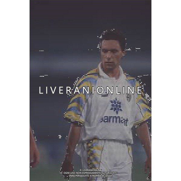 DIAP-RETROSPETTIVA ENRICO CHIESA CALCIATORE NELLA FOTO ENRICO CHIESA CON LA MAGLIA DEL PARMA CALCIO AG ALDO LIVERANI SAS
