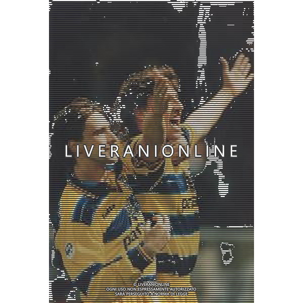 DIAP-RETROSPETTIVA ENRICO CHIESA CALCIATORE NELLA FOTO ENRICO CHIESA CON LA MAGLIA DEL PARMA CALCIO CON HERNAN CRESPO AG ALDO LIVERANI SAS