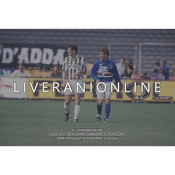 DIAP-RETROSPETTIVA ENRICO CHIESA CALCIATORE NELLA FOTO ENRICO CHIESA CON LA MAGLIA DELLA SAMPDORIA CALCIO E CIRO FERRARA AG ALDO LIVERANI SAS 