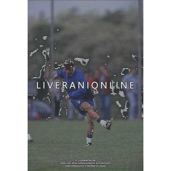 DIAP-RETROSPETTIVA ENRICO CHIESA CALCIATORE NELLA FOTO ENRICO CHIESA CON LA MAGLIA DELLA NAZIONALE ITALIANA NELL\'ANNO 1995-96 AG ALDO LIVERANI SAS