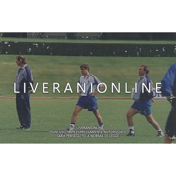 DIAP-RETROSPETTIVA ENRICO CHIESA CALCIATORE NELLA FOTO ENRICO CHIESA CON LA MAGLIA DELLA NAZIONALE ITALIANA NELL\'ANNO 1996 AG ALDO LIVERANI SAS