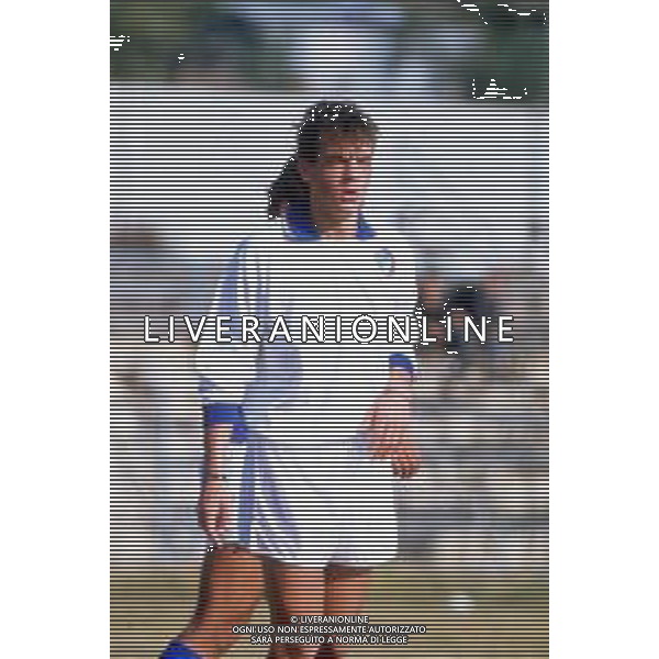 DIAP-RETROSPETTIVA EDY BAGGIO CALCIATORE NELLA FOTO EDY BAGGIO CON LA MAGLIA DELLA NAZIONALE ITALIANA UNDER 16 NELL\'ANNO 1990-1991 AG ALDO LIVERANI SAS