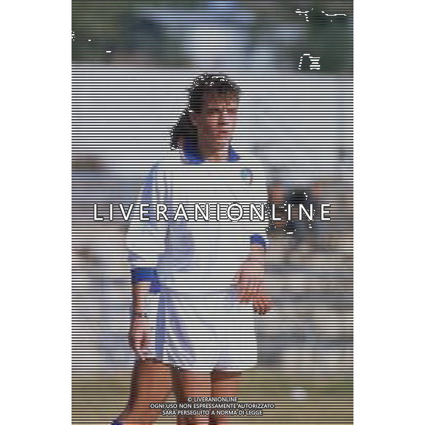 DIAP-RETROSPETTIVA EDY BAGGIO CALCIATORE NELLA FOTO EDY BAGGIO CON LA MAGLIA DELLA NAZIONALE ITALIANA UNDER 16 NELL\'ANNO 1990-1991 AG ALDO LIVERANI SAS