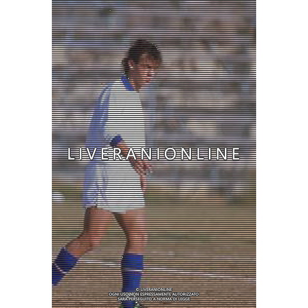 DIAP-RETROSPETTIVA EDY BAGGIO CALCIATORE NELLA FOTO EDY BAGGIO CON LA MAGLIA DELLA NAZIONALE ITALIANA UNDER 16 NELL\'ANNO 1990-1991 AG ALDO LIVERANI SAS