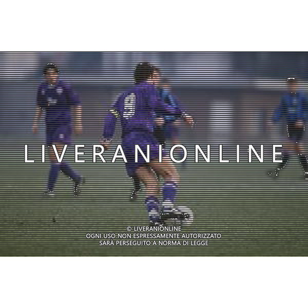 DIAP-RETROSPETTIVA EDY BAGGIO CALCIATORE NELLA FOTO EDY BAGGIO CON LA MAGLIA DELLA FIORENTINA CALCIO NELL\'ANNO 1992-93 AG ALDO LIVERANI SAS