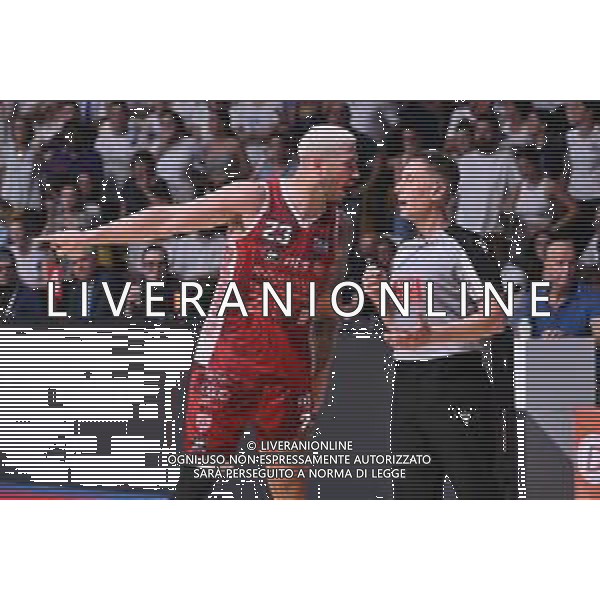 TVRG Cantù vs Rimini nella foto Justin Johnson (Rimini) protesta con gli arbitri Acqua San Bernardo Cantu\' vs Rivierabanca Basket Rimini Desio (MB) 13-06-2025 PalaFitLine Campionato Serie A2 - gara 3 finale playoff promozione in Serie A foto Roberto Garavaglia/Agenzia Aldo Liverani sas