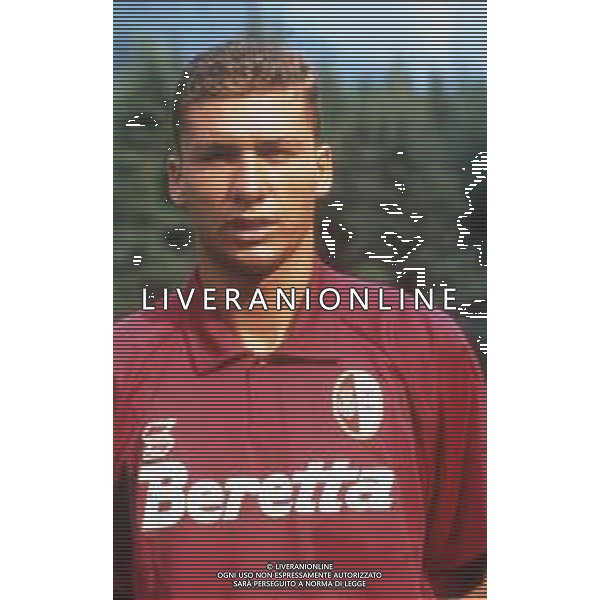 DIAP-RETROSPETTIVA SANDRO COIS CALCIATORE NELLA FOTO SANDRO COIS CON LA MAGLIA DEL TORINO CALCIO NELL\'ANNO 1992 AG ALDO LIVERANI SAS