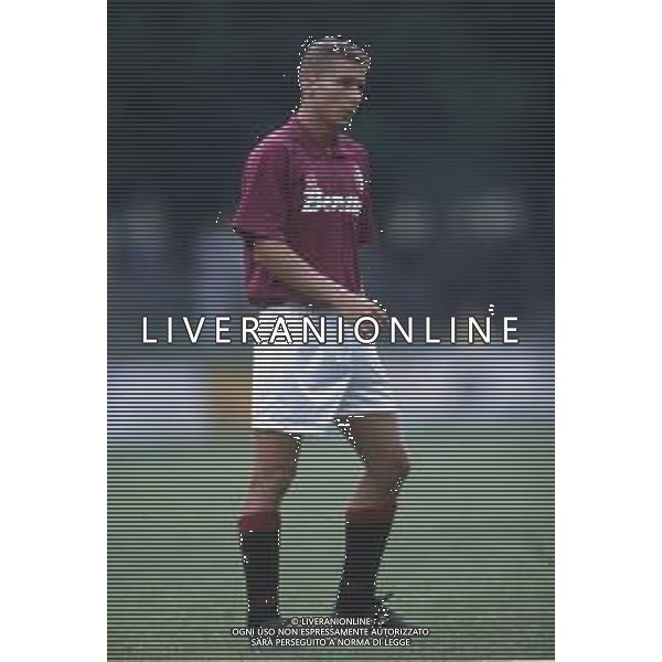DIAP-RETROSPETTIVA SANDRO COIS CALCIATORE NELLA FOTO SANDRO COIS CON LA MAGLIA DEL TORINO CALCIO NELL\'ANNO 1992 AG ALDO LIVERANI SAS