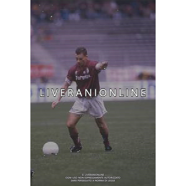 DIAP-RETROSPETTIVA SANDRO COIS CALCIATORE NELLA FOTO SANDRO COIS CON LA MAGLIA DEL TORINO CALCIO NELL\'ANNO 1993 AG ALDO LIVERANI SAS