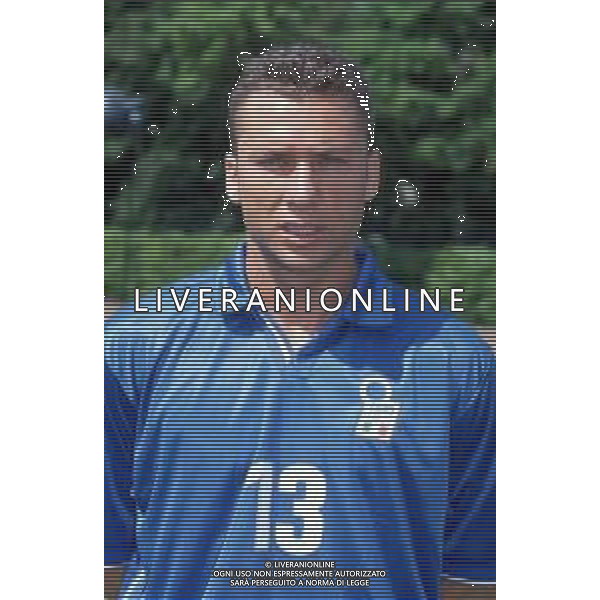 DIAP-RETROSPETTIVA SANDRO COIS CALCIATORE NELLA FOTO SANDRO COIS CON LA MAGLIA DELLA NAZIONALE ITALIANA 1998 AG ALDO LIVERANI SAS