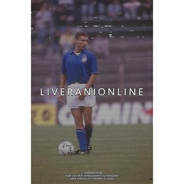 DIAP-RETROSPETTIVA SANDRO COIS CALCIATORE NELLA FOTO SANDRO COIS CON LA MAGLIA DEL TORINO CALCIO ANNO 1992-1993 AG ALDO LIVERANI SAS