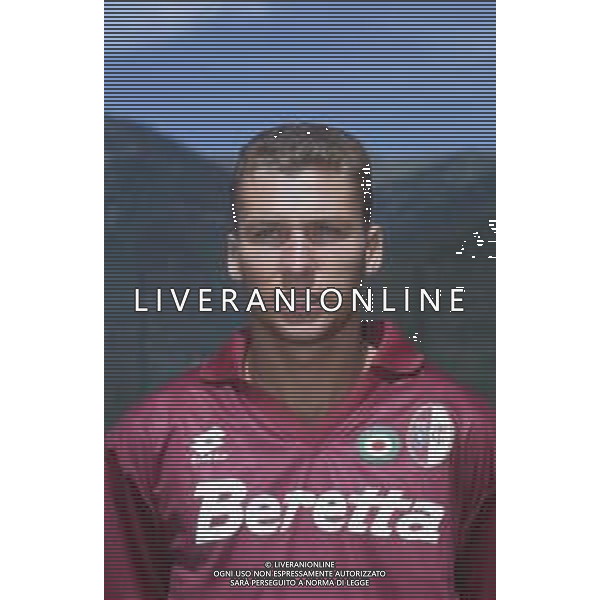 DIAP-RETROSPETTIVA SANDRO COIS CALCIATORE NELLA FOTO SANDRO COIS CON LA MAGLIA DEL TORINO CALCIO NELL\'ANNO 1993-94 AG ALDO LIVERANI SAS