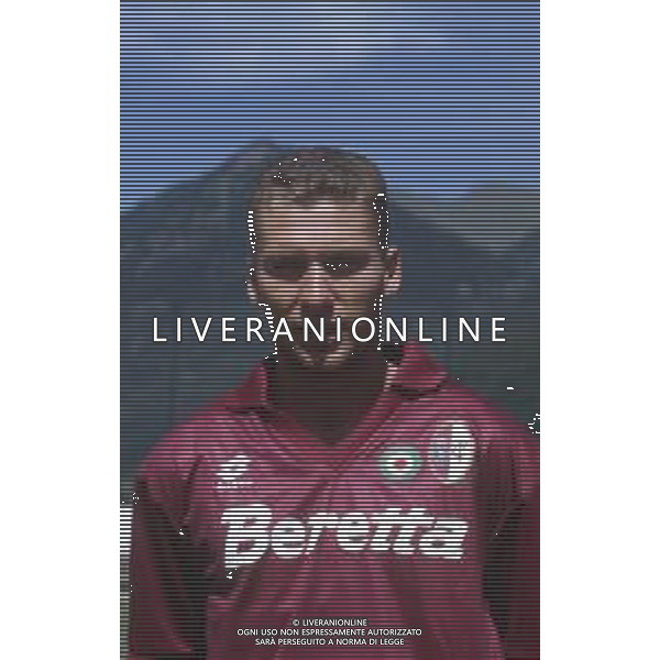 DIAP-RETROSPETTIVA SANDRO COIS CALCIATORE NELLA FOTO SANDRO COIS CON LA MAGLIA DEL TORINO CALCIO NELL\'ANNO 1993-94 AG ALDO LIVERANI SAS