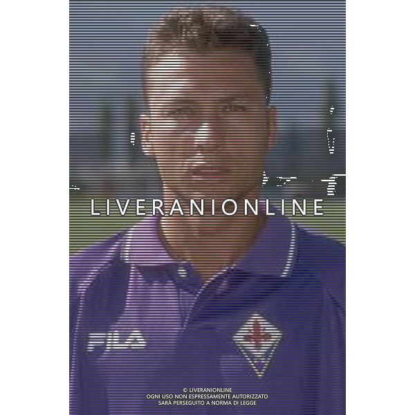 DIAP-RETROSPETTIVA SANDRO COIS CALCIATORE NELLA FOTO SANDRO COIS CON LA MAGLIA DELLA FIORENTINA CALCIO AG ALDO LIVERANI SAS