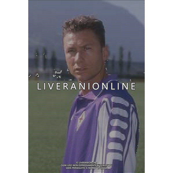 DIAP-RETROSPETTIVA SANDRO COIS CALCIATORE NELLA FOTO SANDRO COIS CON LA MAGLIA DELLA FIORENTINA CALCIO AG ALDO LIVERANI SAS