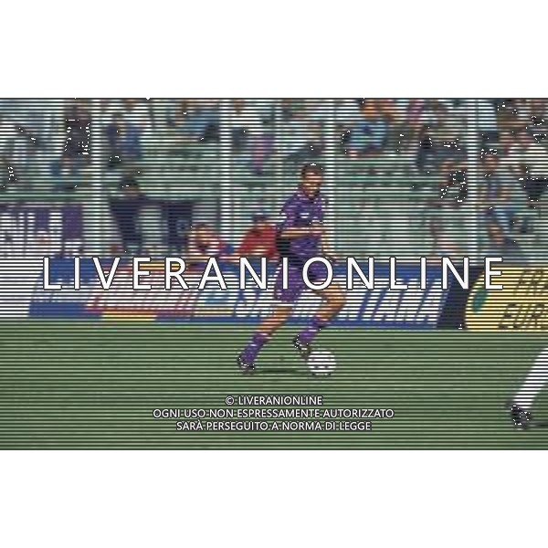 DIAP-RETROSPETTIVA SANDRO COIS CALCIATORE NELLA FOTO SANDRO COIS CON LA MAGLIA DELLA FIORENTINA CALCIO AG ALDO LIVERANI SAS