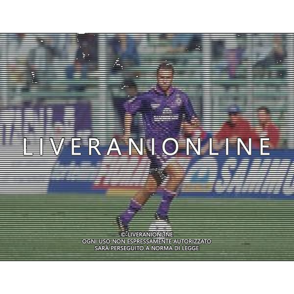 DIAP-RETROSPETTIVA SANDRO COIS CALCIATORE NELLA FOTO SANDRO COIS CON LA MAGLIA DELLA FIORENTINA CALCIO AG ALDO LIVERANI SAS