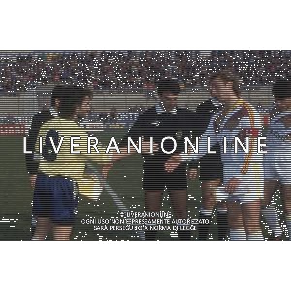 DIAP-RETROSPETTIVA PAOLO BENEDETTI CALCIATORE NELLA FOTO PAOLO BENEDETTI CON LA MAGLIA DEL LECCE CALCIO 1991-92 CON ANDREA BERGAMO N MODENA-LECCE AG ALDO LIVERANI SAS