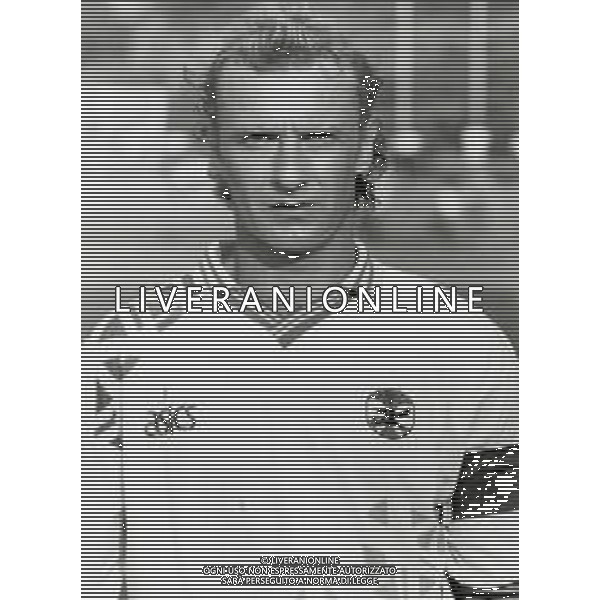 ST-RETROSPETTIVA PAOLO BENEDETTI CALCIATORE NELLA FOTO PAOLO BENEDETTI CON LA MAGLIA DEL LECCE CALCIO AG ALDO LIVERANI SAS 