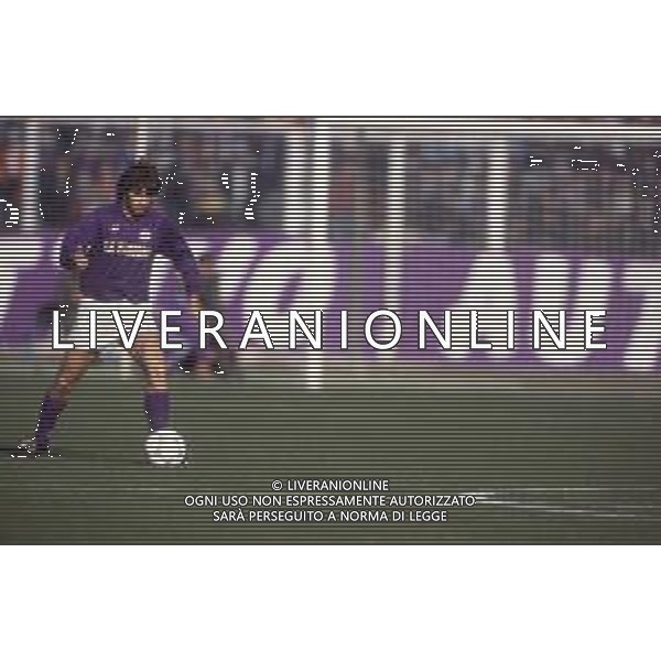 DIAP-RETROSPETTIVA MARIO FACCENDA CALCIATORE NELLA FOTO MARIO FACCENDA CON LA MAGLIA DELLA FIORENTINA CALCIO AG ALDO LIVERANI SAS