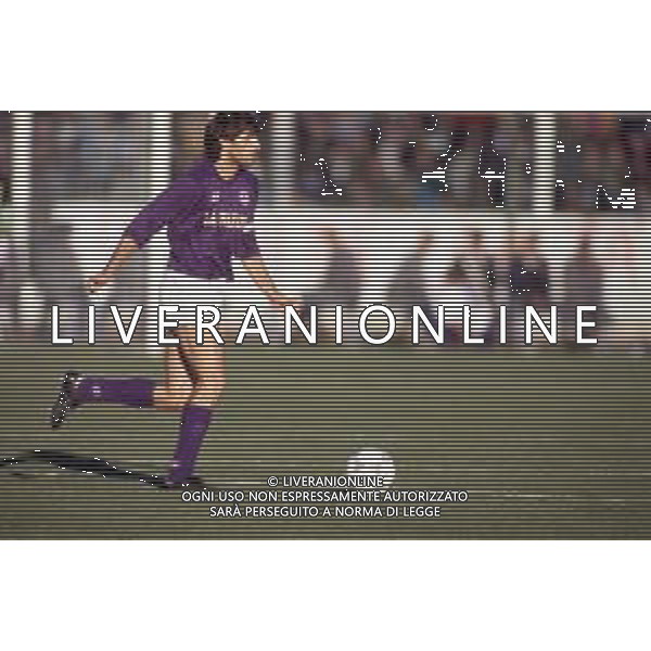 DIAP-RETROSPETTIVA MARIO FACCENDA CALCIATORE NELLA FOTO MARIO FACCENDA CON LA MAGLIA DELLA FIORENTINA CALCIO AG ALDO LIVERANI SAS