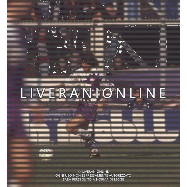DIAP-RETROSPETTIVA MARIO FACCENDA CALCIATORE NELLA FOTO MARIO FACCENDA CON LA MAGLIA DELLA FIORENTINA CALCIO AG ALDO LIVERANI SAS