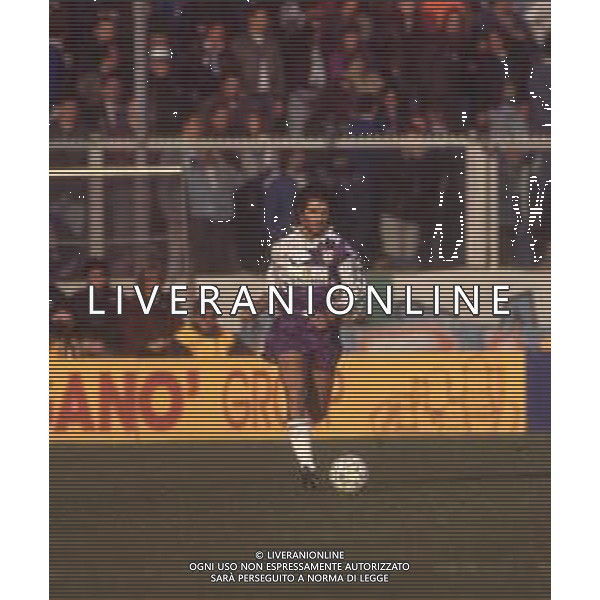 DIAP-RETROSPETTIVA MARIO FACCENDA CALCIATORE NELLA FOTO MARIO FACCENDA CON LA MAGLIA DELLA FIORENTINA CALCIO AG ALDO LIVERANI SAS