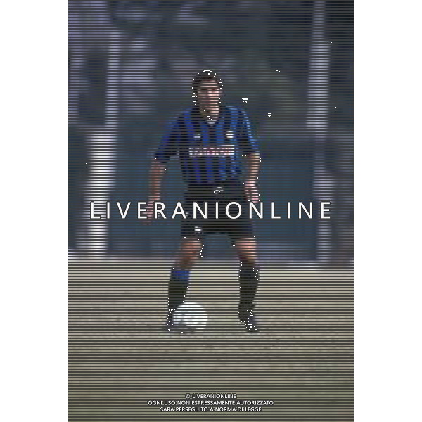 DIAP-RETROSPETTIVA TEBALDO BIGLIARDI CALCIATORE NELLA FOO TEBALDO BIGLIARDI CON LA MAGLIA DELL\'ATALANTA CALCIO NELL\'ANNO 1990-1991 AG ALDO LIVERANI SAS