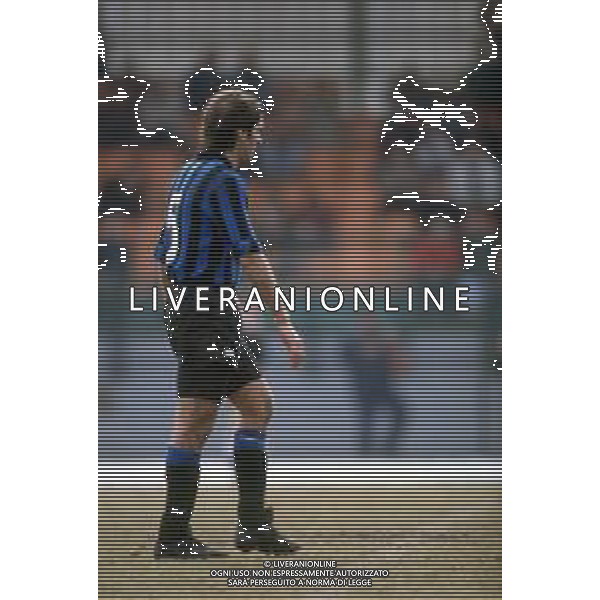 DIAP-RETROSPETTIVA TEBALDO BIGLIARDI CALCIATORE NELLA FOO TEBALDO BIGLIARDI CON LA MAGLIA DELL\'ATALANTA CALCIO NELL\'ANNO 1990-1991 AG ALDO LIVERANI SAS