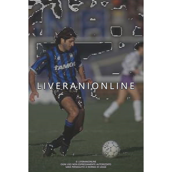 DIAP-RETROSPETTIVA TEBALDO BIGLIARDI CALCIATORE NELLA FOO TEBALDO BIGLIARDI CON LA MAGLIA DELL\'ATALANTA CALCIO NELL\'ANNO 1991-1992 AG ALDO LIVERANI SAS