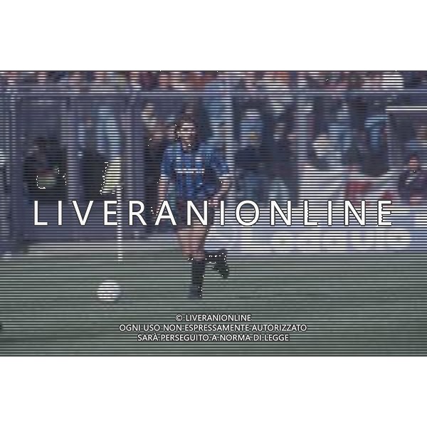 DIAP-RETROSPETTIVA TEBALDO BIGLIARDI CALCIATORE NELLA FOO TEBALDO BIGLIARDI CON LA MAGLIA DELL\'ATALANTA CALCIO NELL\'ANNO 1991-1992 AG ALDO LIVERANI SAS