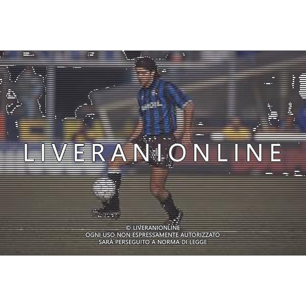 DIAP-RETROSPETTIVA TEBALDO BIGLIARDI CALCIATORE NELLA FOO TEBALDO BIGLIARDI CON LA MAGLIA DELL\'ATALANTA CALCIO NELL\'ANNO 1991-1992 AG ALDO LIVERANI SAS