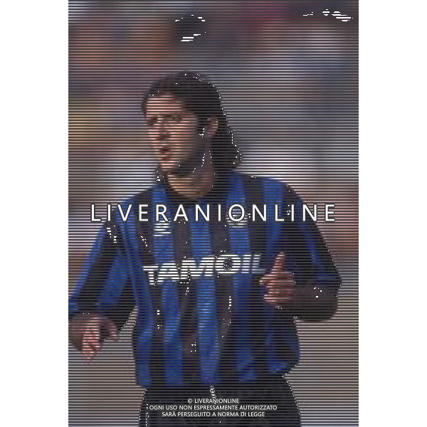 DIAP-RETROSPETTIVA TEBALDO BIGLIARDI CALCIATORE NELLA FOO TEBALDO BIGLIARDI CON LA MAGLIA DELL\'ATALANTA CALCIO NELL\'ANNO 1992-1993 AG ALDO LIVERANI SAS