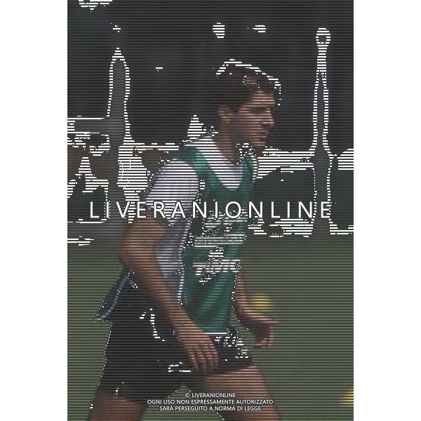 DIAP-RETROSPETTIVA TEBALDO BIGLIARDI CALCIATORE NELLA FOO TEBALDO BIGLIARDI CON LA MAGLIA DELL\'ATALANTA CALCIO NELL\'ANNO 1993 AG ALDO LIVERANI SAS