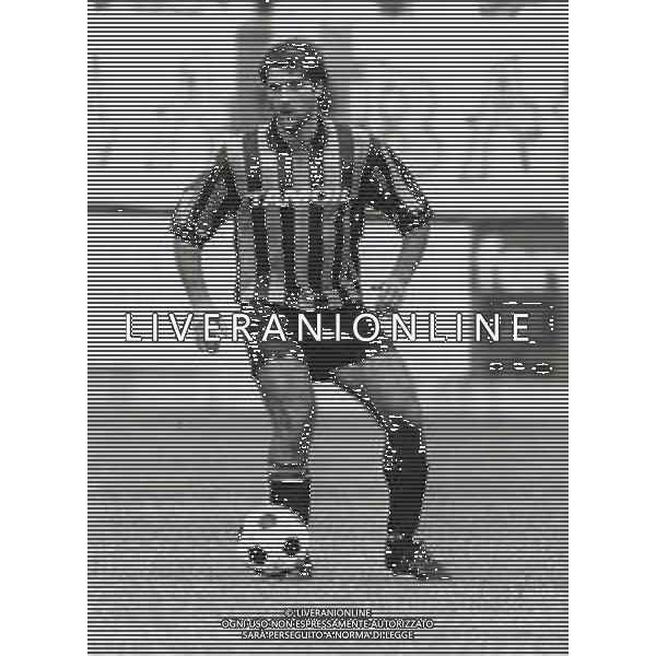 ST-RETROSPETTIVA TEBALDO BIGLIARDI CALCIATORE NELLA FOO TEBALDO BIGLIARDI CON LA MAGLIA DELL\'ATALANTA CALCIO AG ALDO LIVERANI SAS
