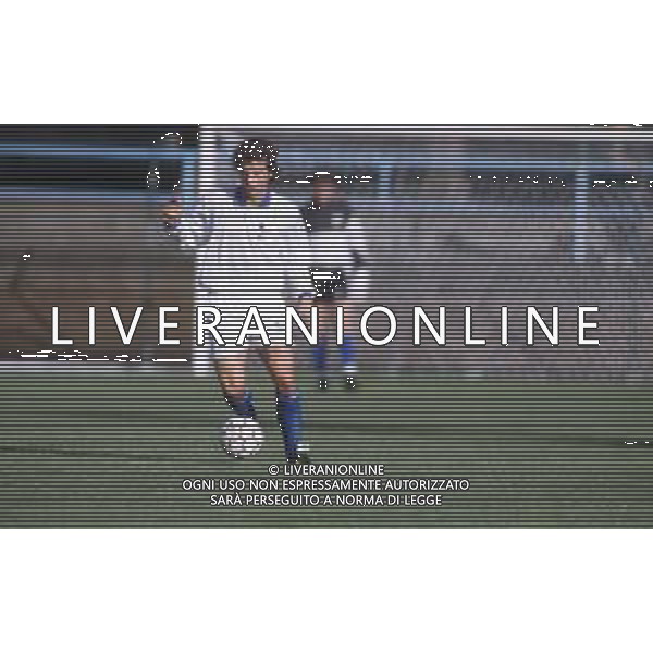 DIAP-RETROSPETTIVA FRANCESCO COLONNESE CALCIATORE NELLA FOTO FRANCESCO COLONNESE CON LA MAGLIA DELLA NAZIONALE ITALIANA NELL\'ANNO 1992-1993 AG ALDO LIVERANI SAS