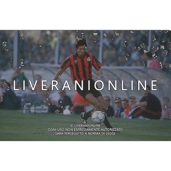 DIAP-RETROSPETTIVA ANTONIO CHAMOT CALCIATORE NELLA FOTO JOSE\' ANTONIO CHAMOT CON LA MAGLIA DEL FOGGIA CALCIO NLL\'ANNO 1993 AG ALDO LIVERANI SAS