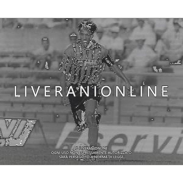 ST-RETROSPETTIVA ANTONIO CHAMOT CALCIATORE NELLA FOTO JOSE\' ANTONIO CHAMOT CON LA MAGLIA DEL PISA CALCIO NELL\'ANNO 1992-93 AG ALDO LIVERANI SAS
