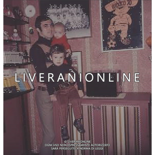 COL-RETROSPETTIVA ALBERTO GINULFI CALCIATORE NELLA FOTO ALBERTO GINULFI CON LA FAMIGLIA AG ALDO LIVERANI SAS